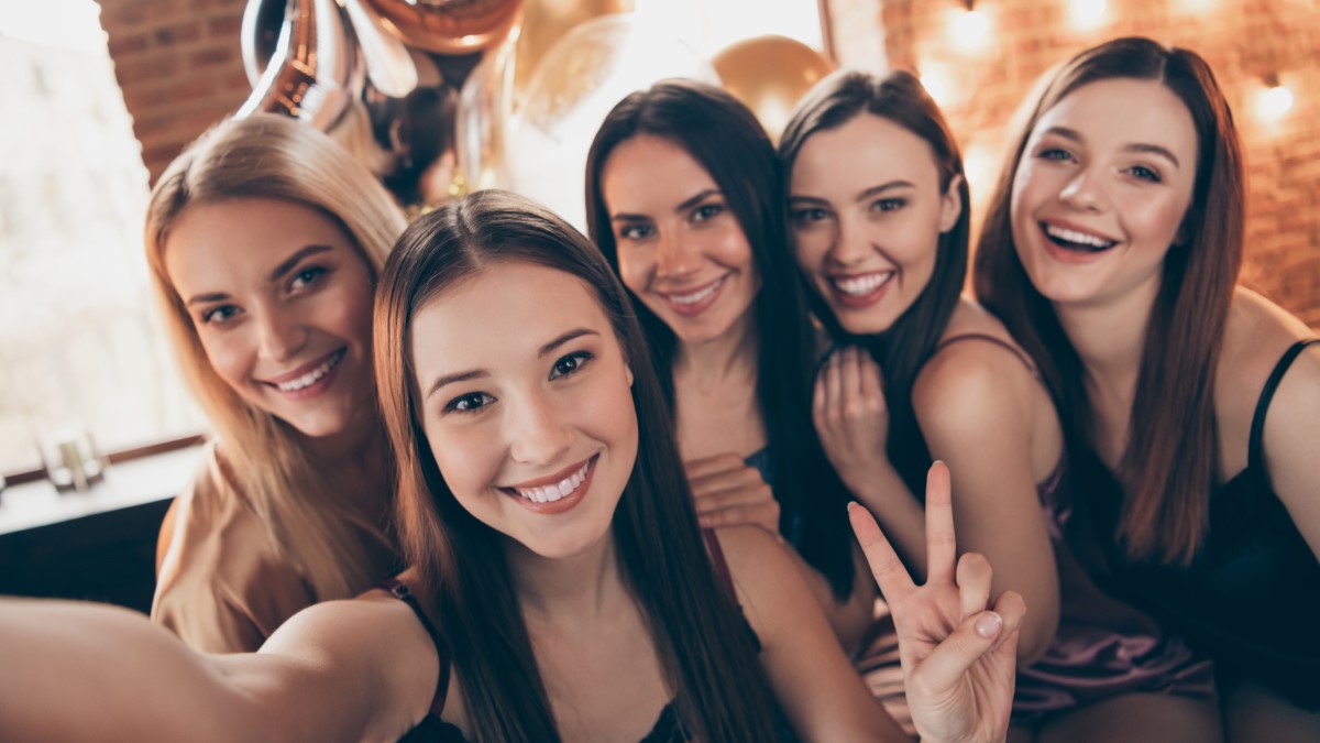 shutterstock 1423048808 Custom