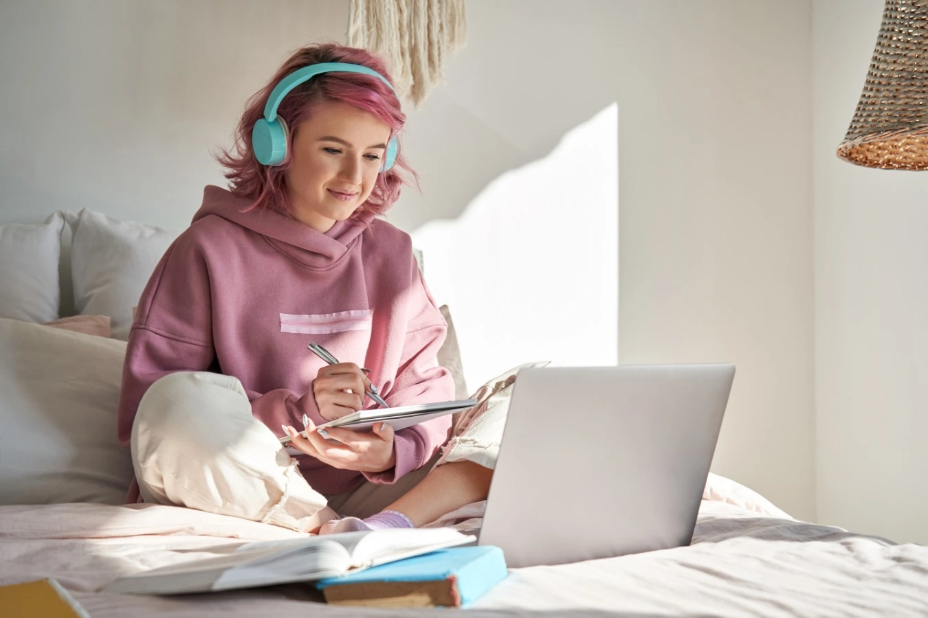 learn online girl